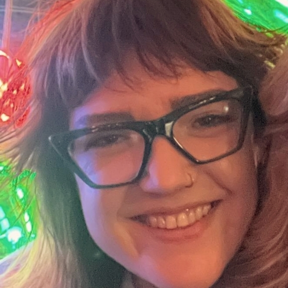 Meet your Posher, Jess - Picture 1 of 1